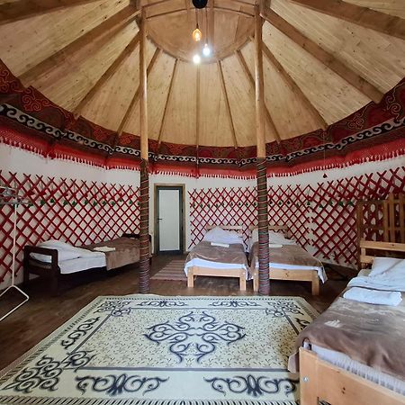 Happy Nomads Yurts & Hostel Karakol Extérieur photo